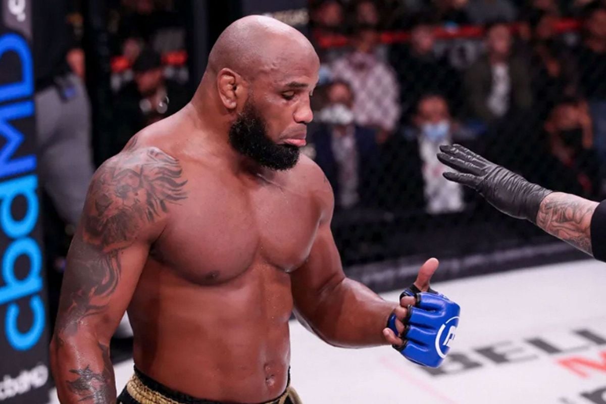 Topvechter Yoel Romero maakt onverwacht comeback; Fans verrast