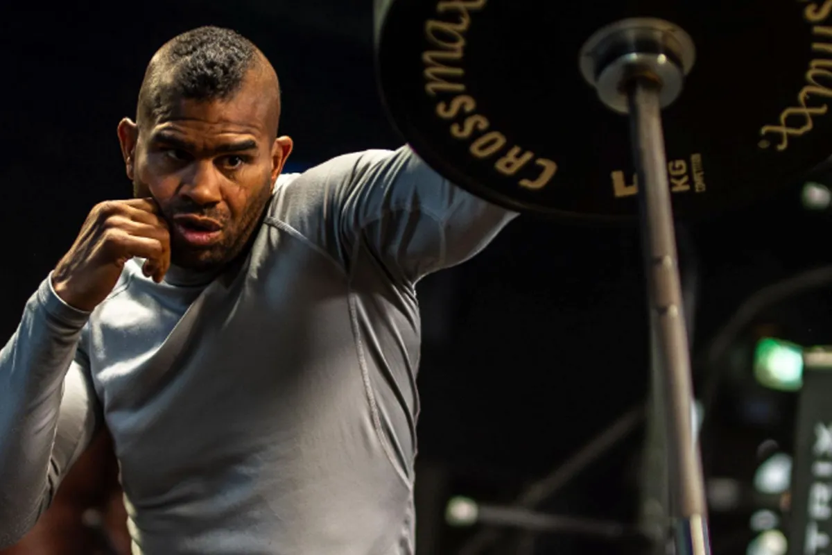 Hoe Overeem binnen 3 minuten UFC-geschiedenis schreef - Zo deed hij dat