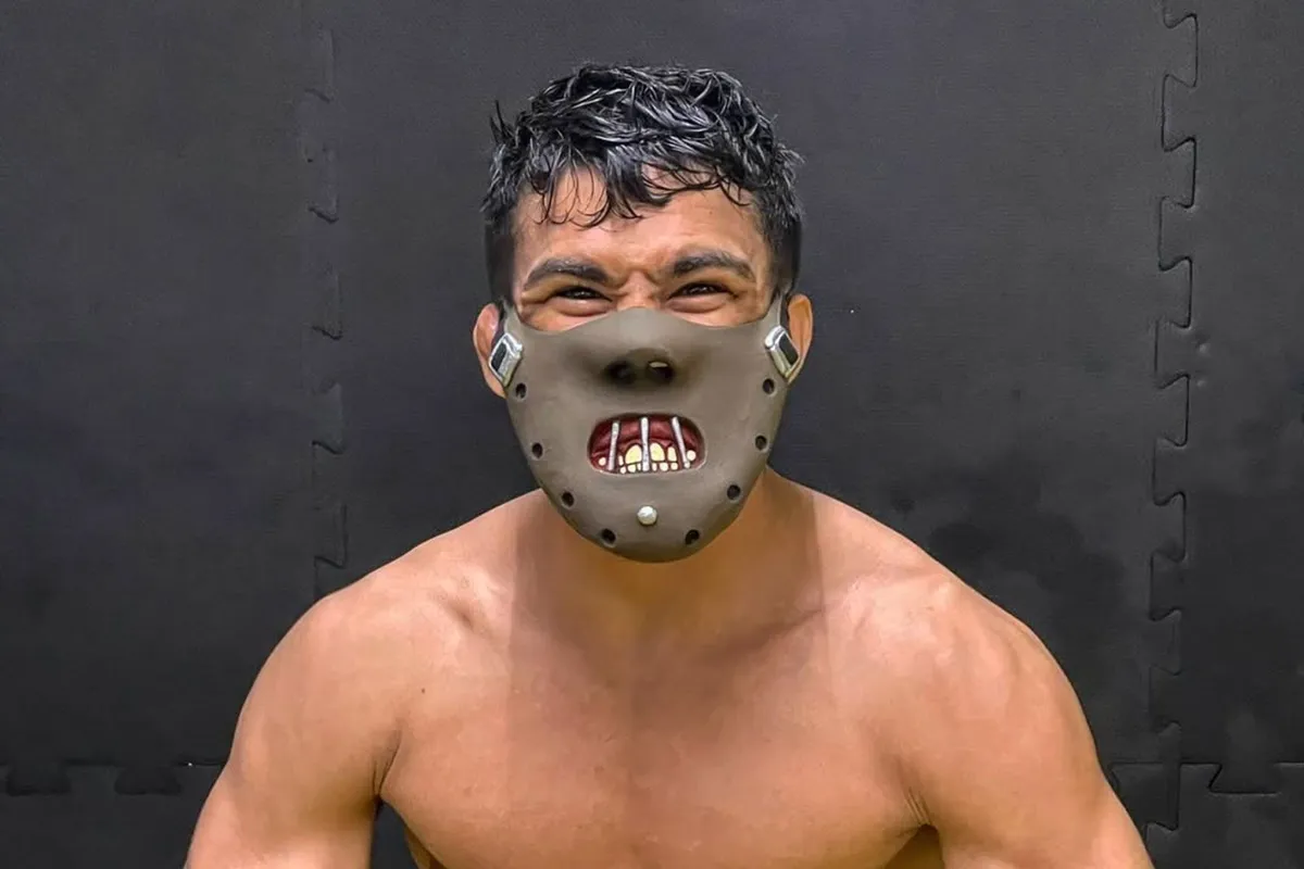 Muilkorf af - Bijtende MMA vechter krijgt nieuwe kans