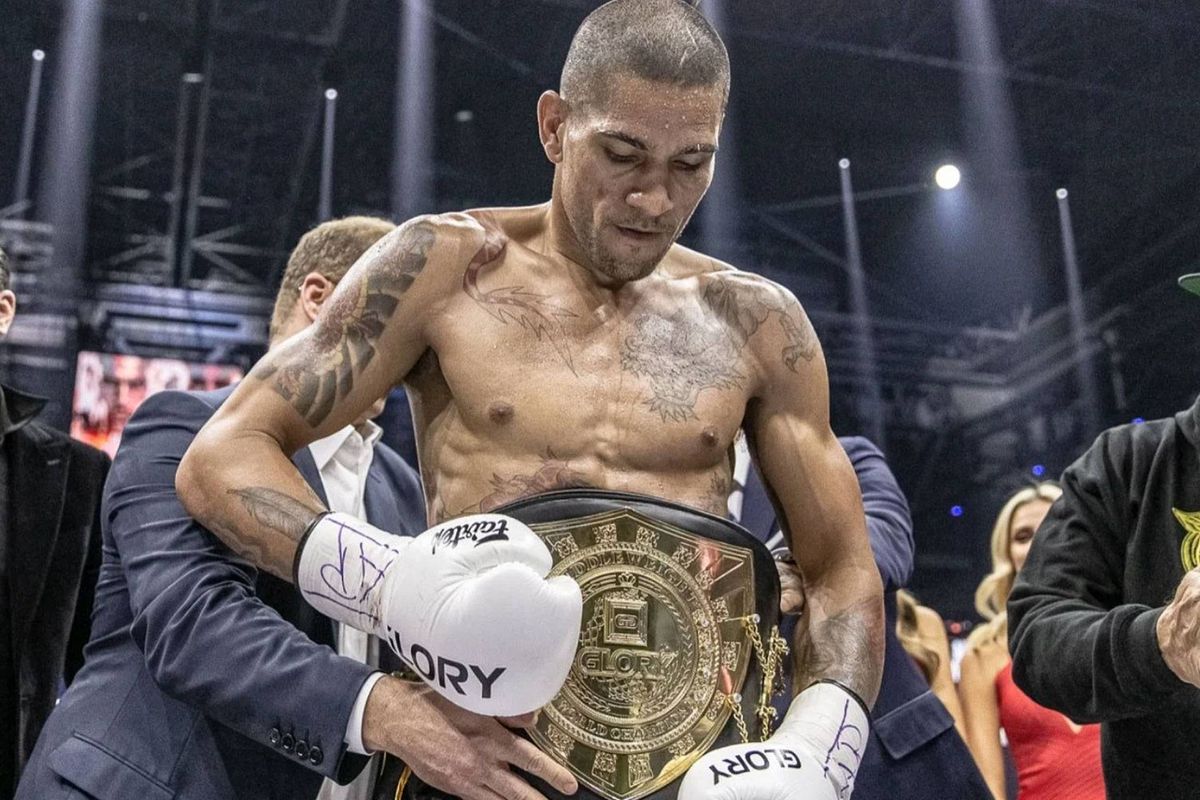 Ex Glory-ster maakt mogelijk UFC zwaargewicht debuut: nieuw hoofdstuk