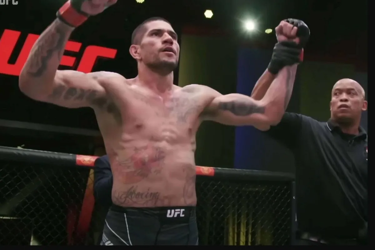 Heftig! UFC-ster Pereira vecht voor zijn leven - rivaliteit loopt uit de hand