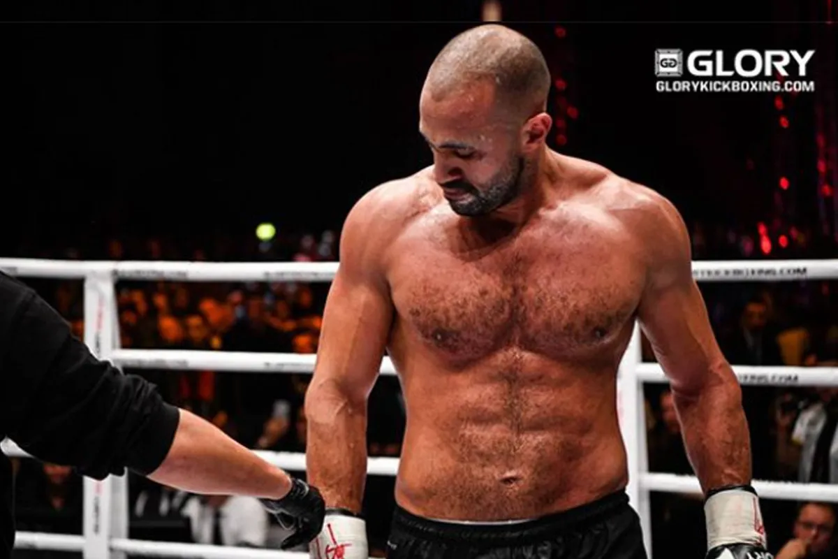 Badr Hari deelt emotionele boodschap: 'Dit is van mij, voor altijd'