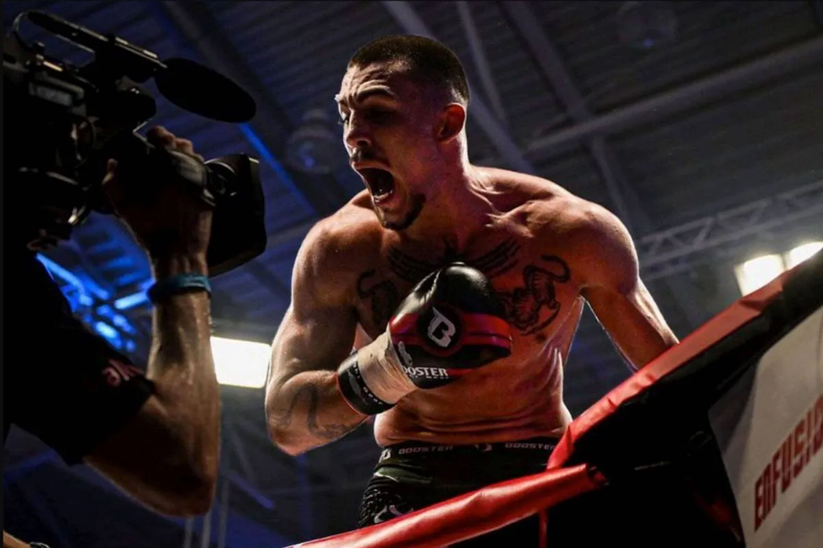 Ongeslagen topkickbokser Thian de Vries in ultiem gevecht - Stopt deze man Tarzan?