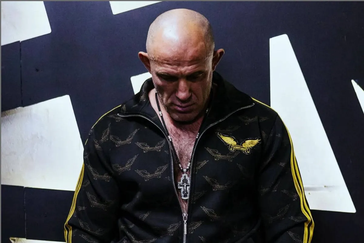 WREED! UFC-legende radeloos – hoe zijn ex hem volledig kapot maakt