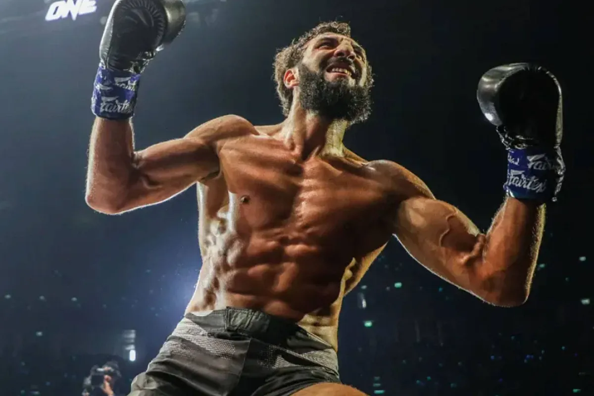 Het verschil tussen kickboksen, Muay Thai, MMA en boksen uitgelegd in 1 artikel