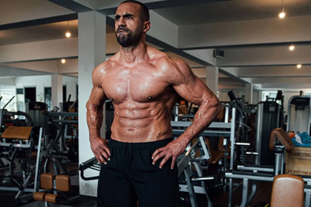 Traint Badr Hari in het geheim voor zijn laatste gevecht?