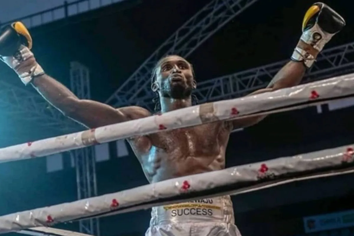 Schokkende beelden: Topbokser sterft tijdens gevecht na dodelijke stoot