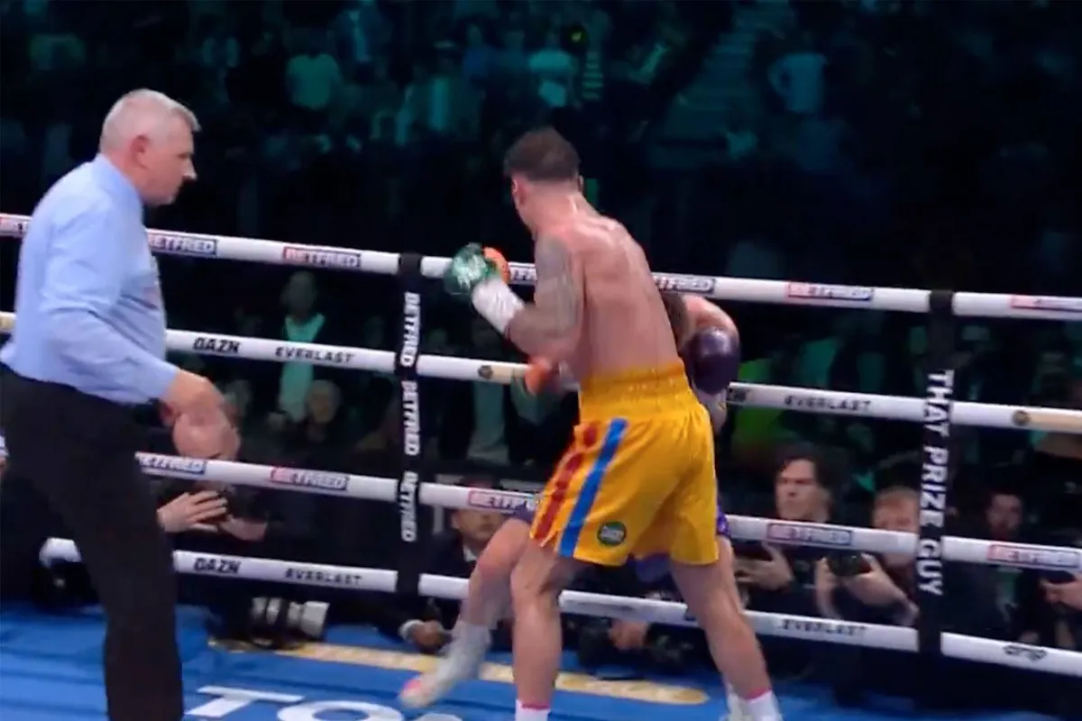 Schokkende blunder! Schandalige diskwalificatie zet bokswereld op zijn kop