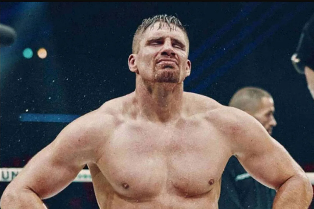 Rico Verhoeven hint op snel einde kickbokscarrière: OnlyFans account?