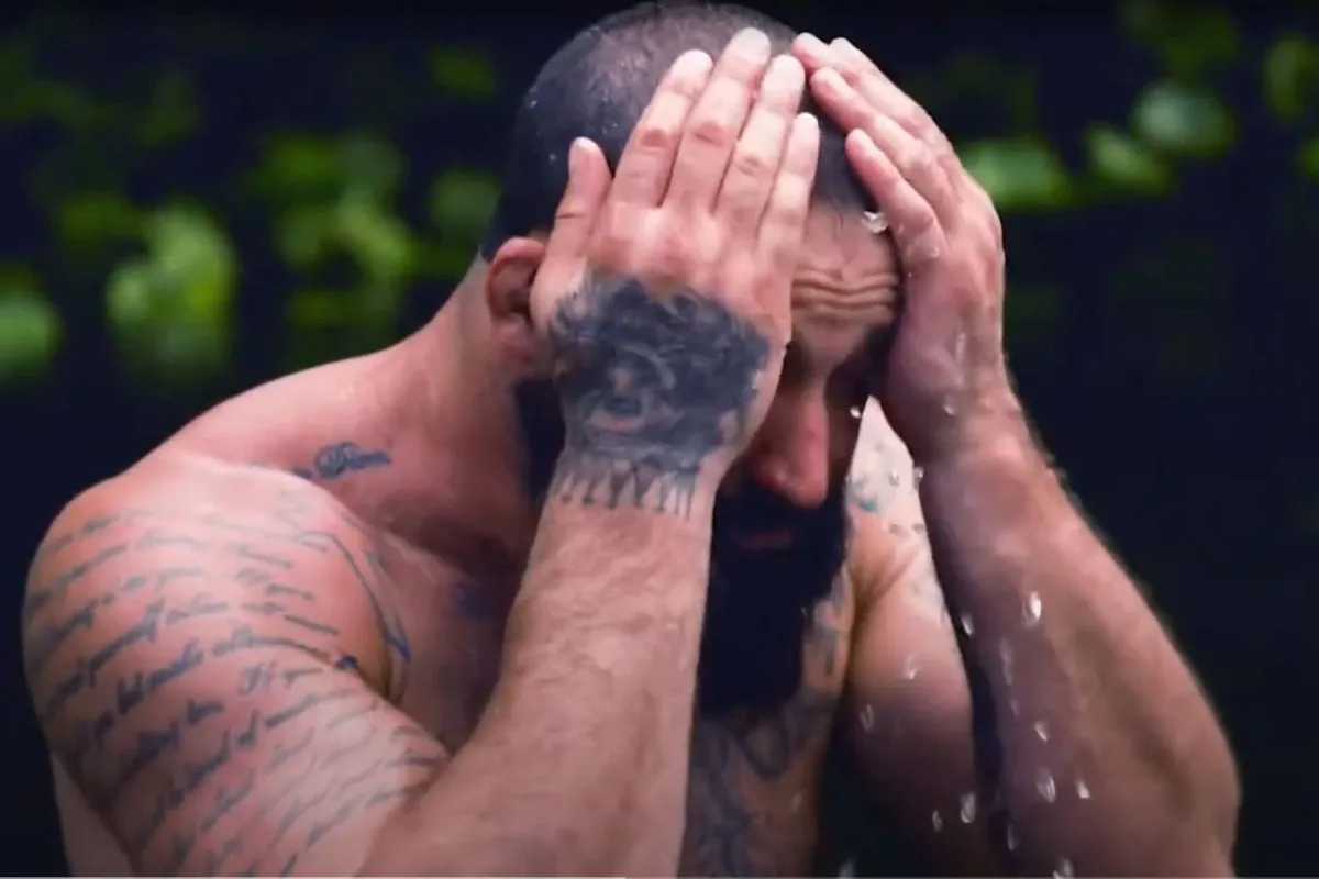 Slecht idee! Ex UFC-vechter slaat fan neer na genadeloze opmerking