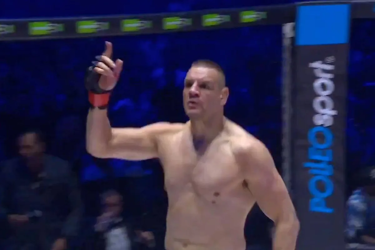 Kroatische tank Ante Delija had maar 1 minuut nodig voor dodelijk einde - dit wil je zien!