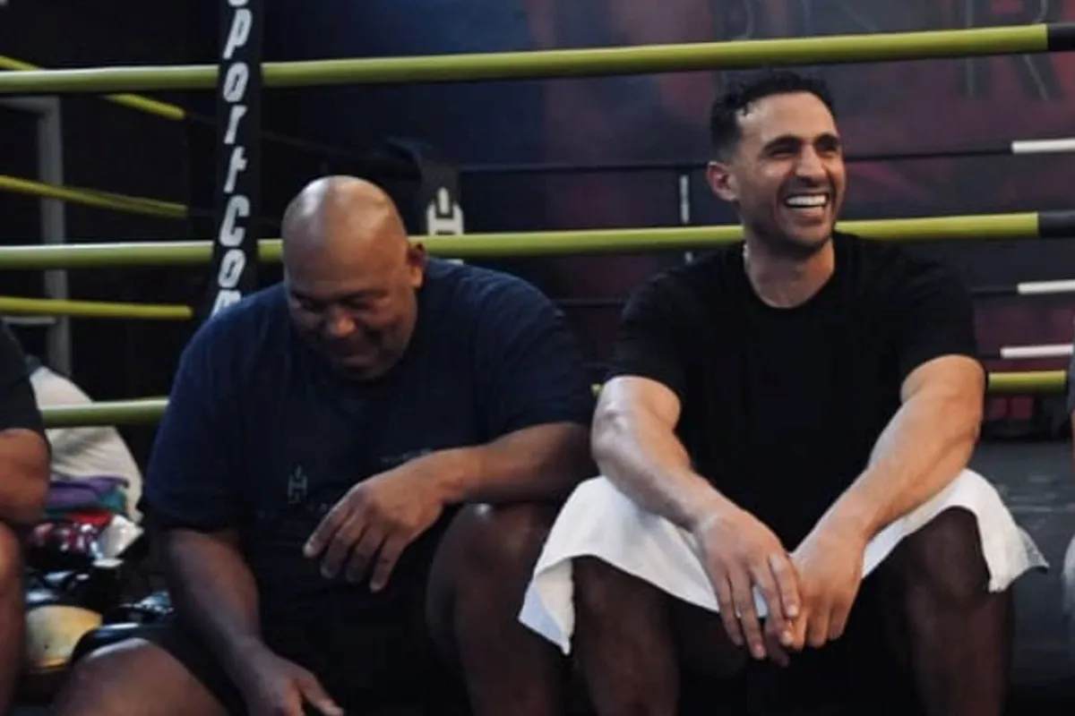 'Badr Hari is nog lang niet klaar!' Coach spreekt zich uit over comeback