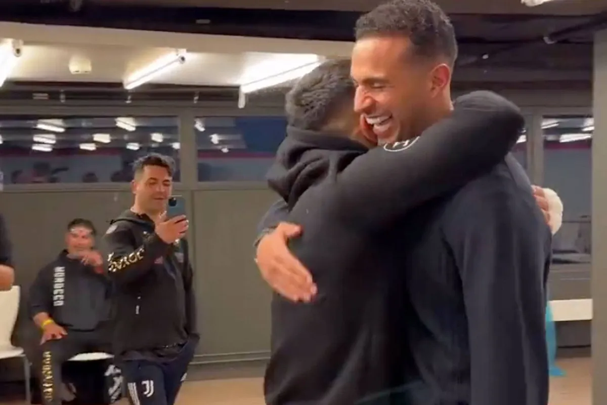 Wat deed Badr Hari in de kleedkamer van Rajabzadeh?