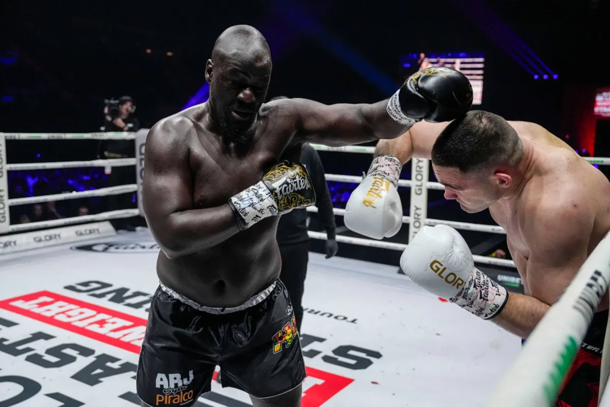 Video Rings Amstelveen: Roel Mannaart versus Nico Pereira Horta