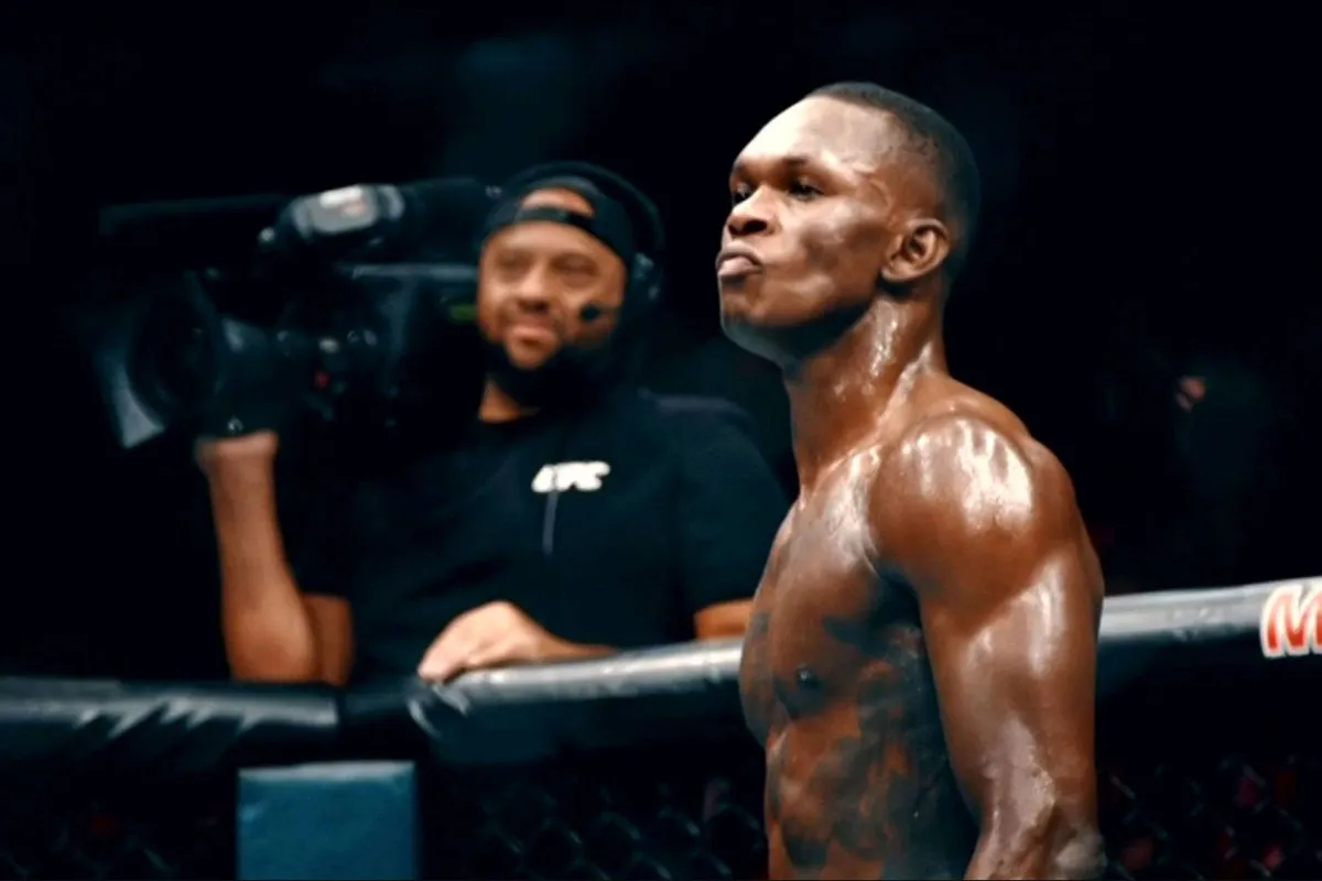 WRAAK! Adesanya vraagt UFC om rematch – en wij weten met wie