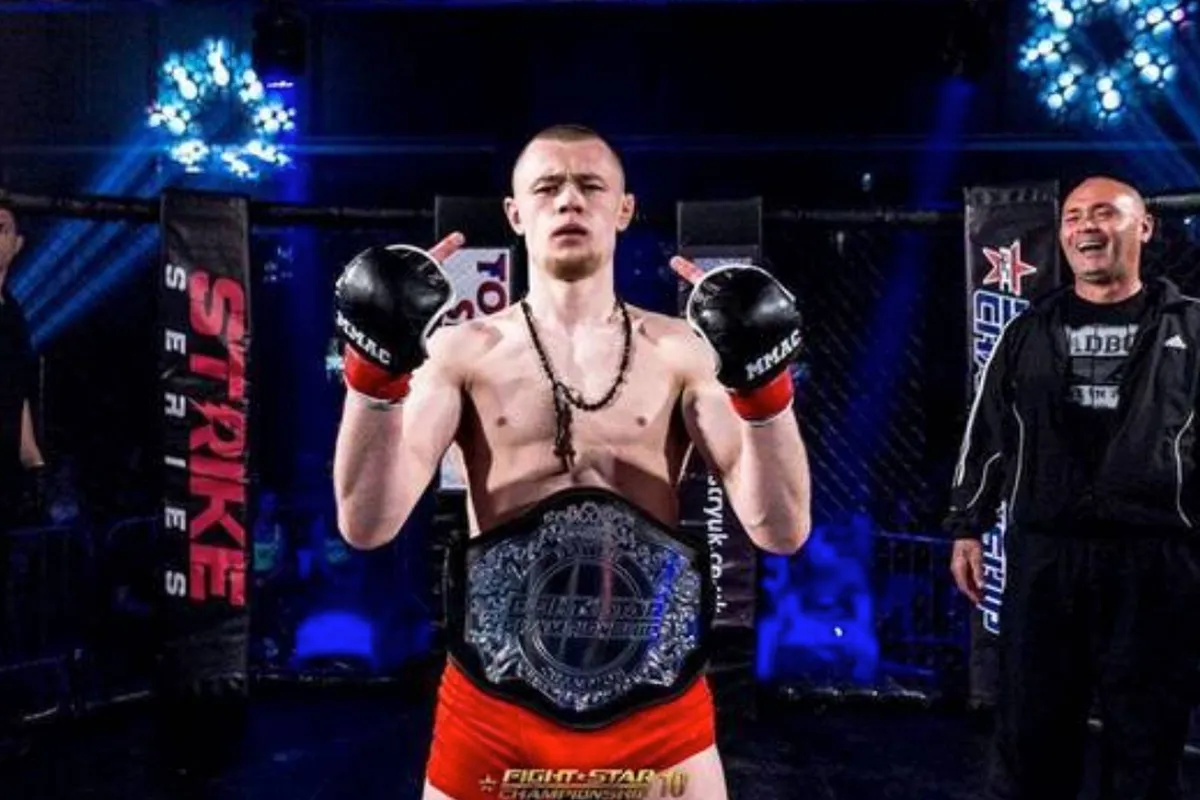 WRAAK! UFC ontsloeg hem… nu haalt hij uit met zeldzame move