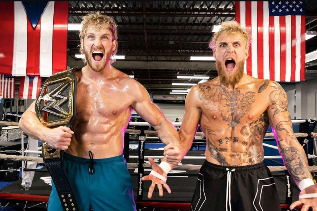 Sterkste man gaat Jake en Logan Paul klappen: ‘Ik sla ze allebei tegelijk neer’