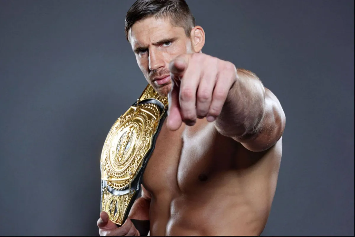 Rico Verhoeven deelt gevoelige klap uit aan collega - Haalt Badr Hari erbij!