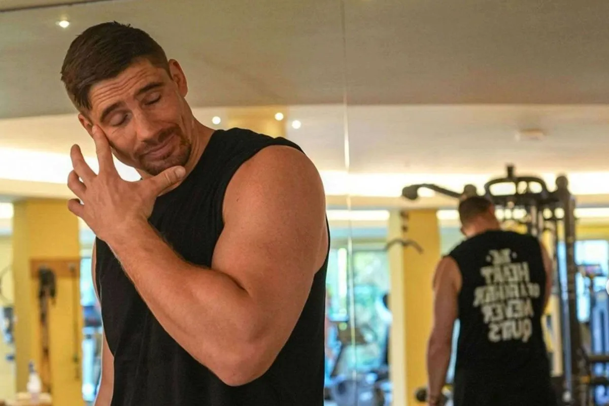 Rico Verhoeven keihard afgetroefd door Peter Aerts kinderen: 'wraak voor papa'