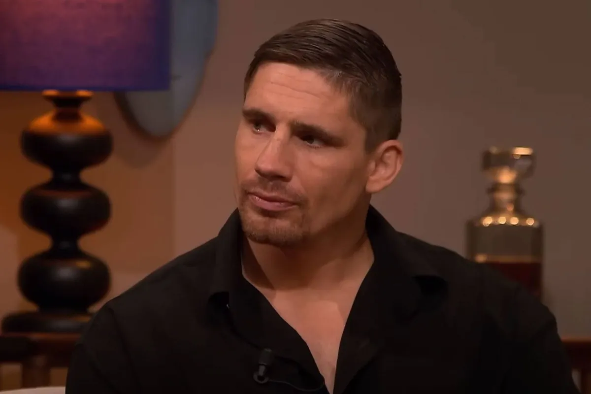 Rico Verhoeven onthult zijn donkere jeugd - Tranen vloeien bij kampioen