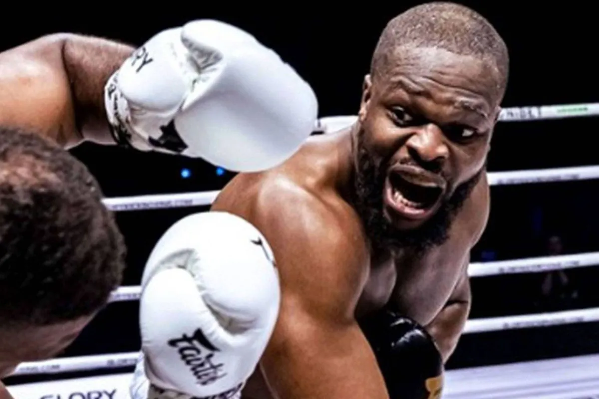 Knock-out machine Osaro sloopt Adegbuyi binnen seconden bij Glory 99