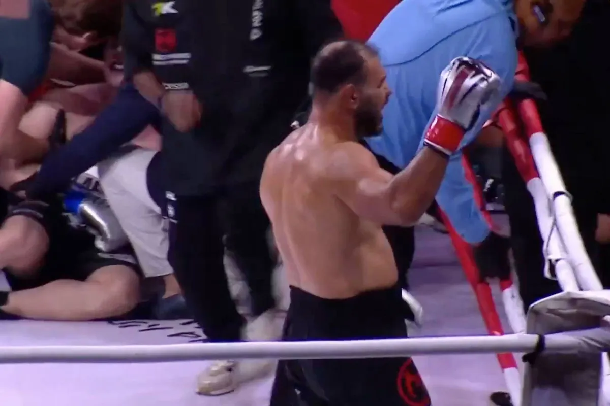 Mokerslag! 48-jarige UFC legende Nogueira slaat jonge influencer knock-out