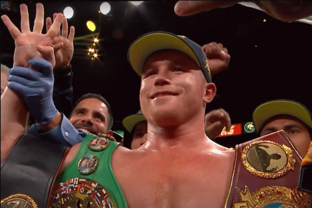 Boksheld Canelo Alvarez breekt schokkend record in slaapverwekkend gevecht