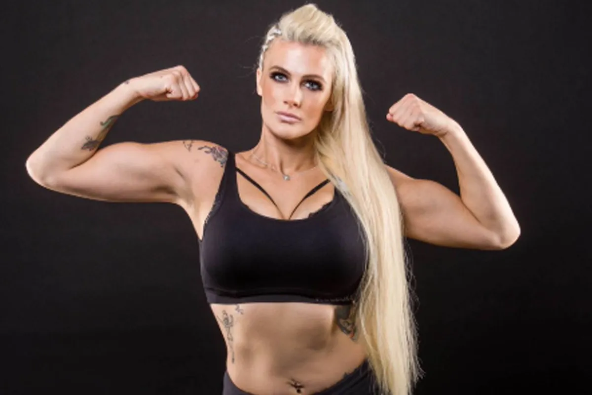 Keihard! MMA-ster Cindy Dandois kiest voor porno, tattoos en totale vrijheid
