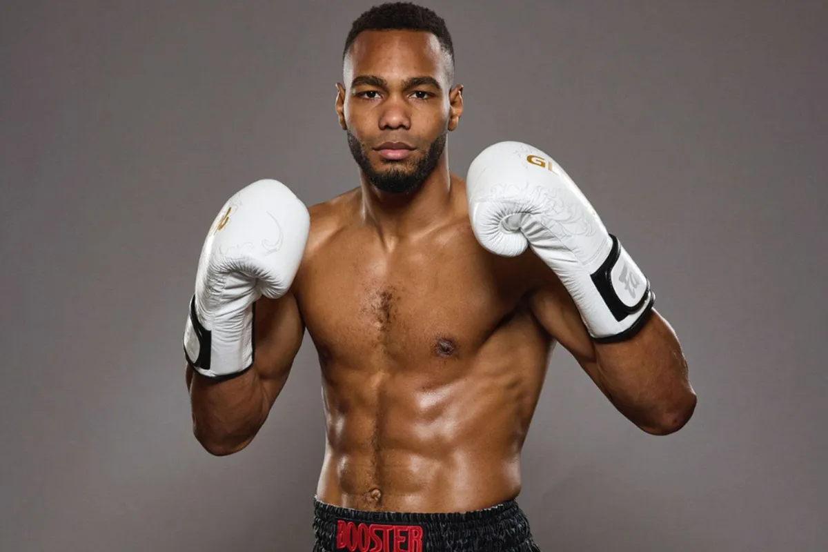 Grote klap voor kickbokser Semeleer: GLORY plaatst hem op de bank