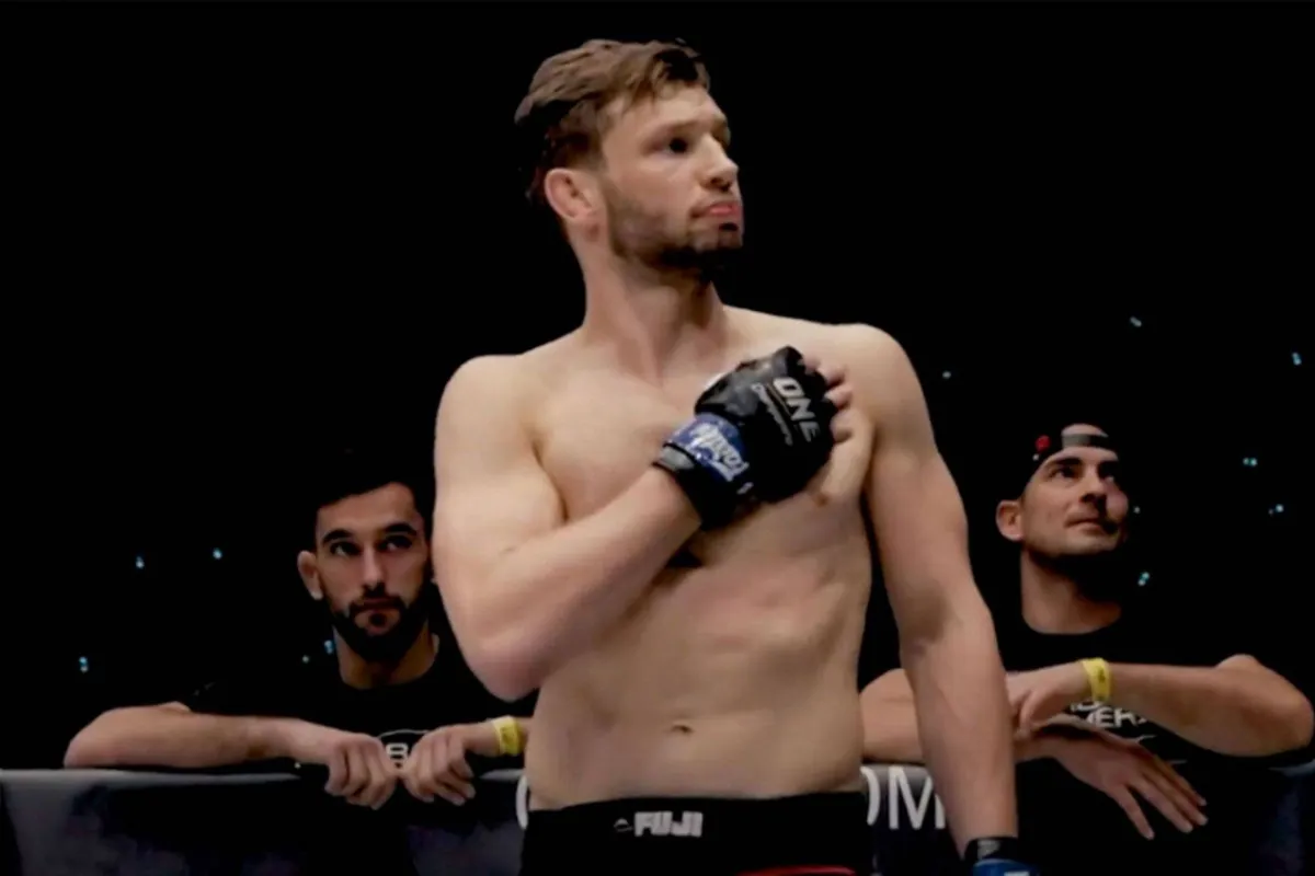Zo weinig verdient Reinier de Ridder nog in de UFC – minder  dan je buurman!