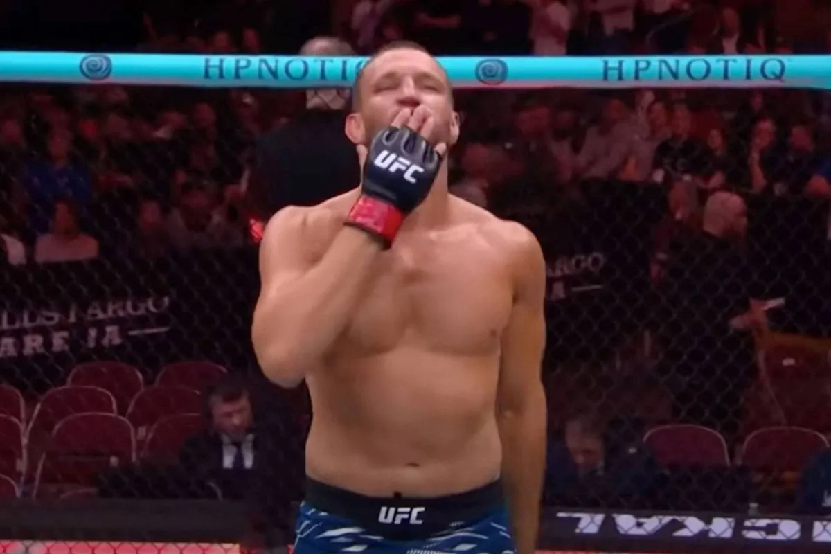 Nederlander laat top UFC vechter opgeven – kampioen noemt het beschamend