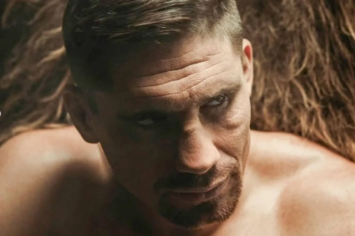 Rico Verhoeven zet dronken vechtersbaas op z'n plek: 'had hem gesloopt'