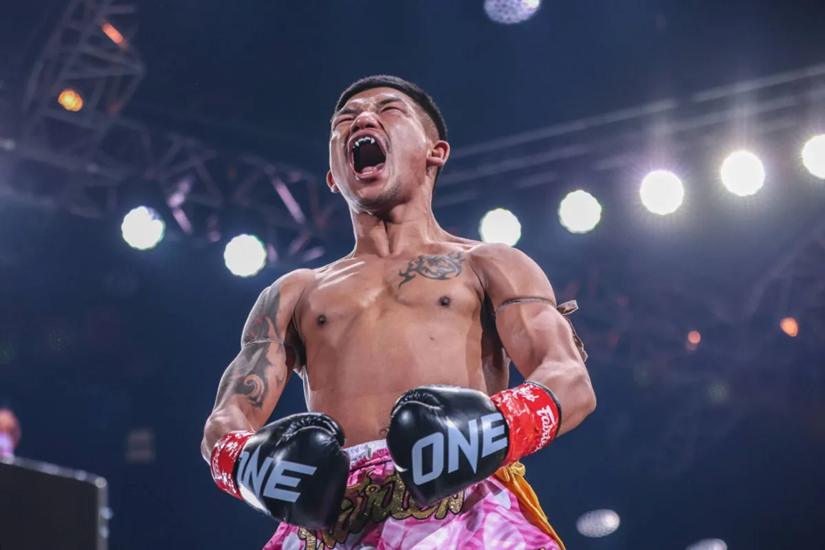 Rodtang de Thaise kickboks tank die iedereen sloopt - geen stopknop!