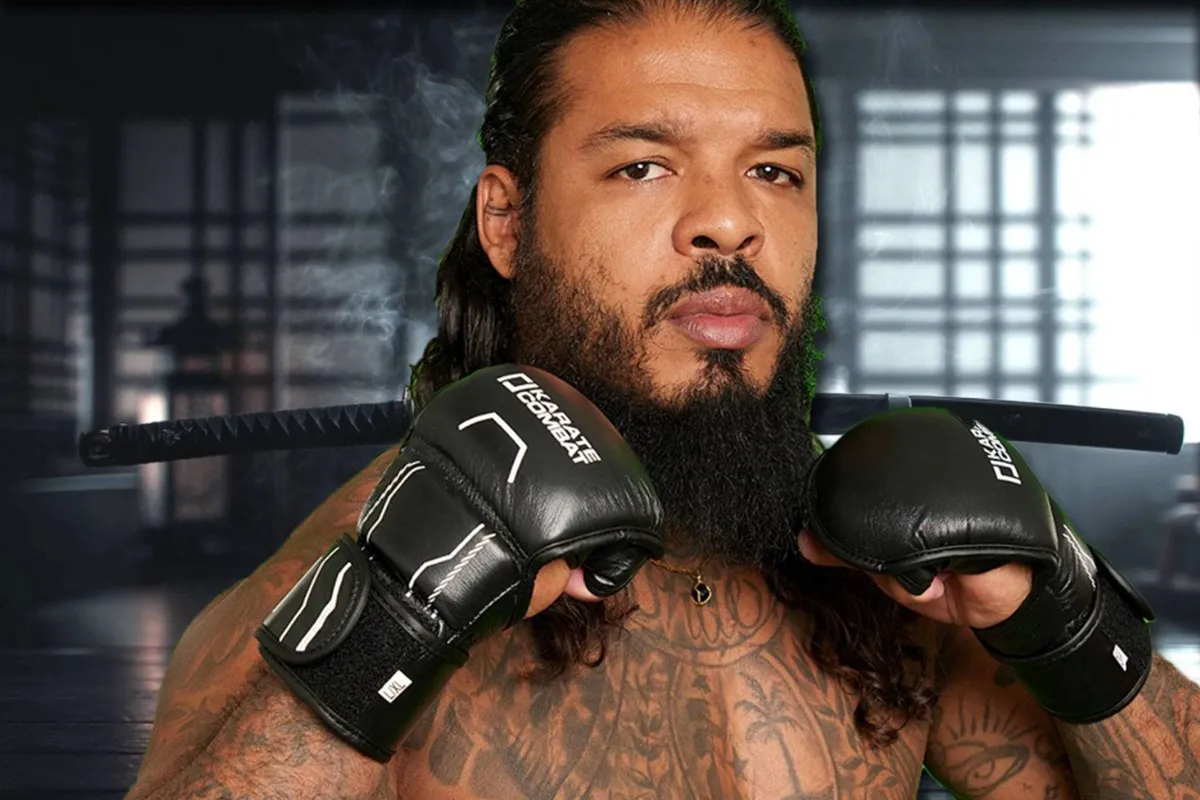 TV-gids: zo kijk je GRATIS live Tyrone Spong vs Sam Alvey - Karate Combat