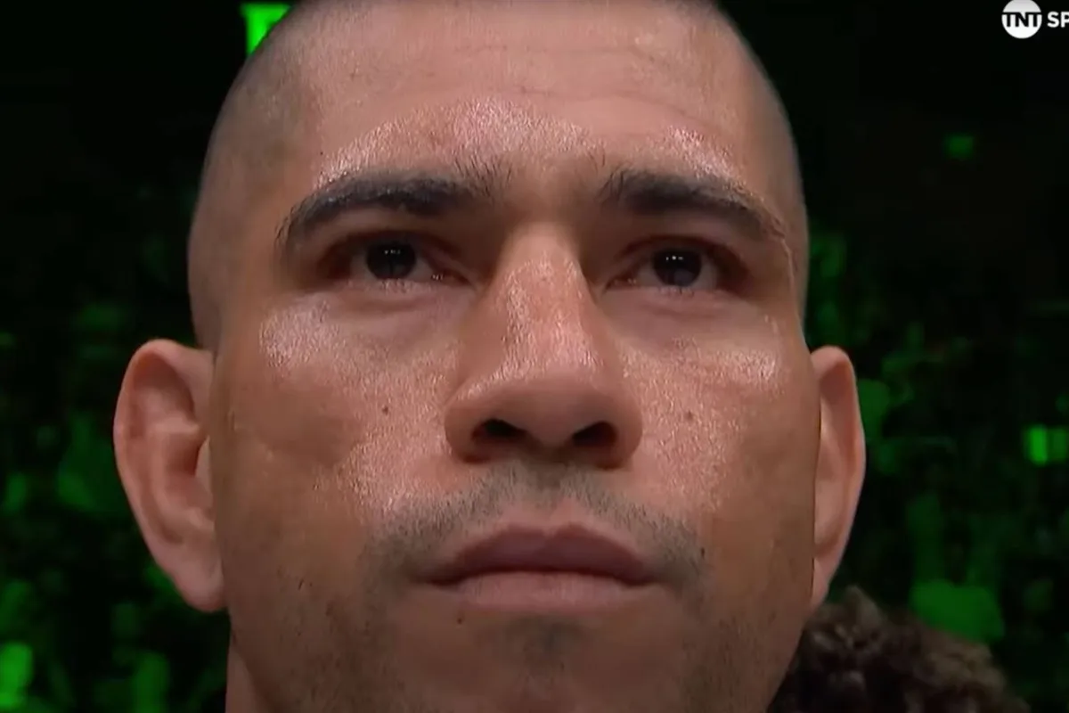 UFC ster Alex Pereira keert terug - komt met verrassende aankondiging