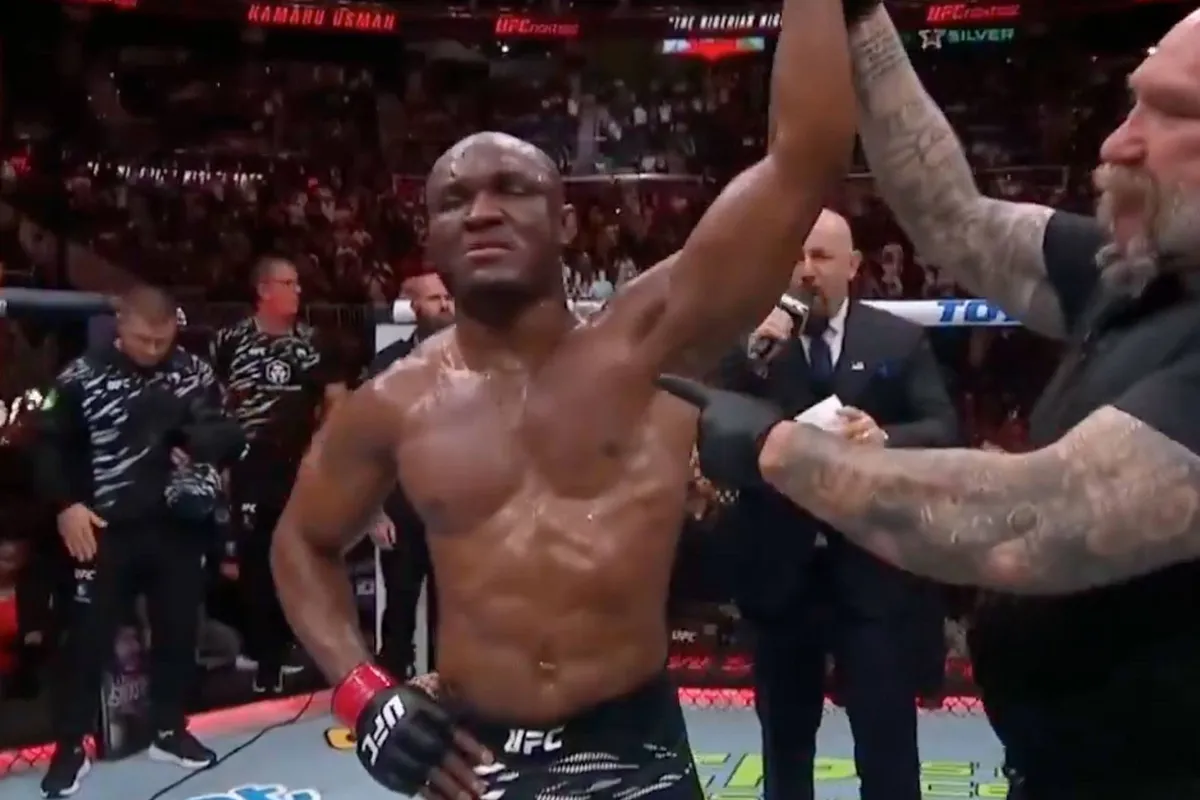UFC ster Kamaru Usman slaat keihard terug - sloopt Joaquin Buckley en haters
