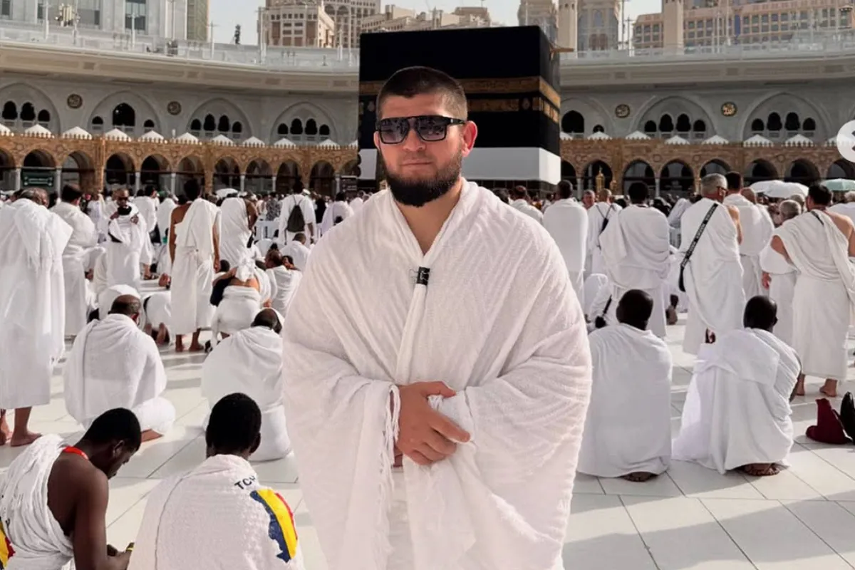 'Alhamdulillah!' UFC ster Khabib deelt indrukwekkende beelden van zijn Hadj