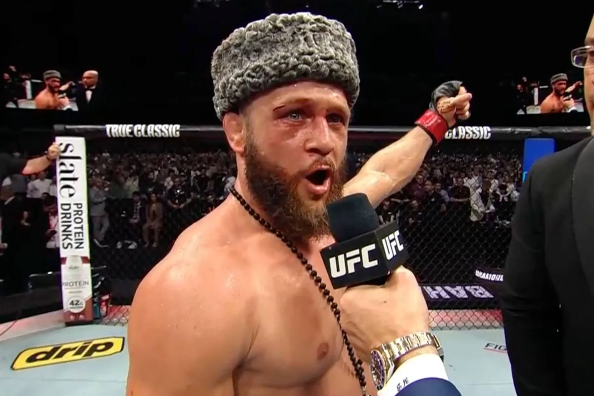 UFC vechter Fiziev veegt kritiek weg met perfecte score - comeback geslaagd