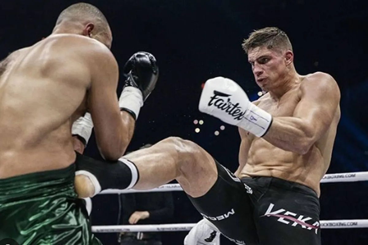 Oud kampioen Schilt kritisch op Glory: 'Het gaat niet meer om vechten'