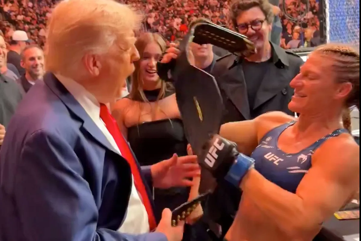 Internet ontploft: Trump intiem met vrouwelijke UFC kampioen