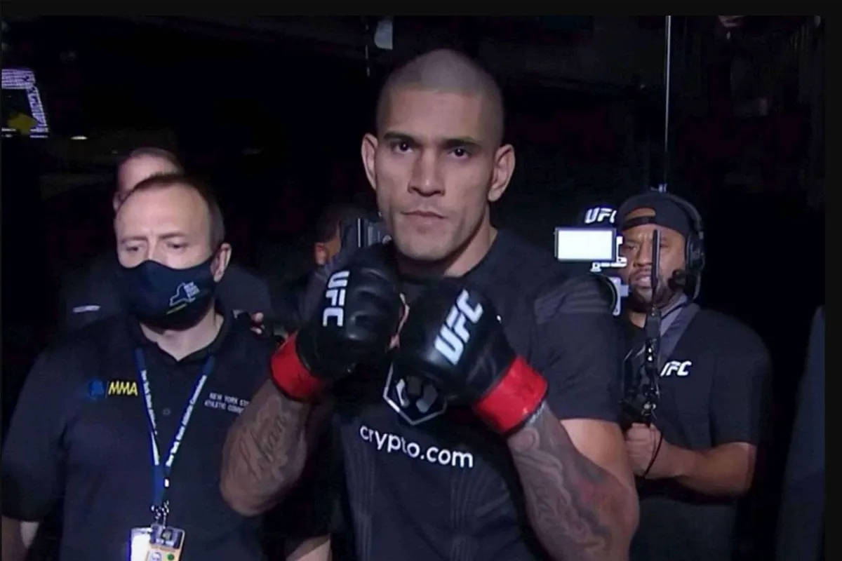 UFC-manager onthult smerig spel: 'Pereira’s titelwinst was doorgestoken kaart'