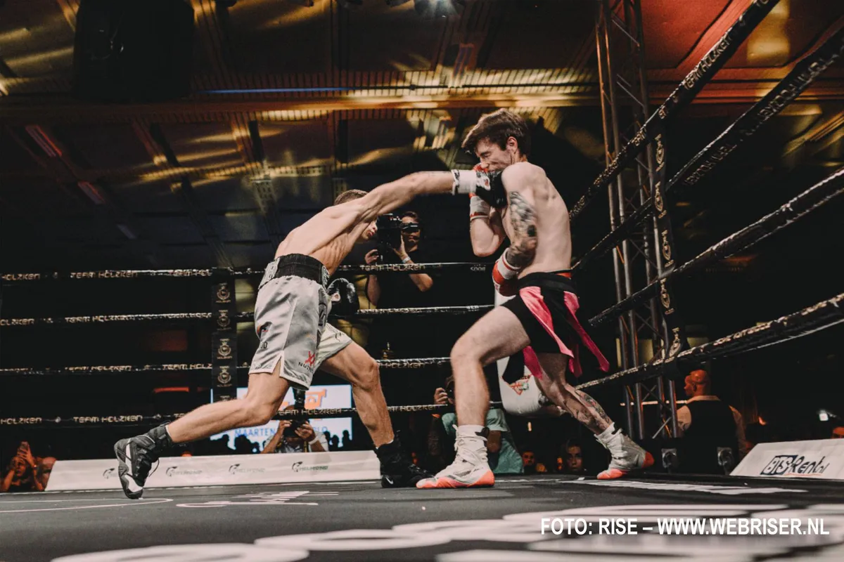 Zoon van Nieky Holzken bewijst: talent zit in het bloed - ‘Dit is pas het begin’