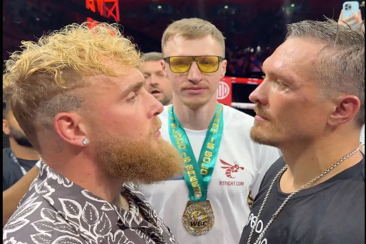 Jake Paul stormt ring binnen na Usyk’s knock-out winst op Dubois: 'Kom maar op!'