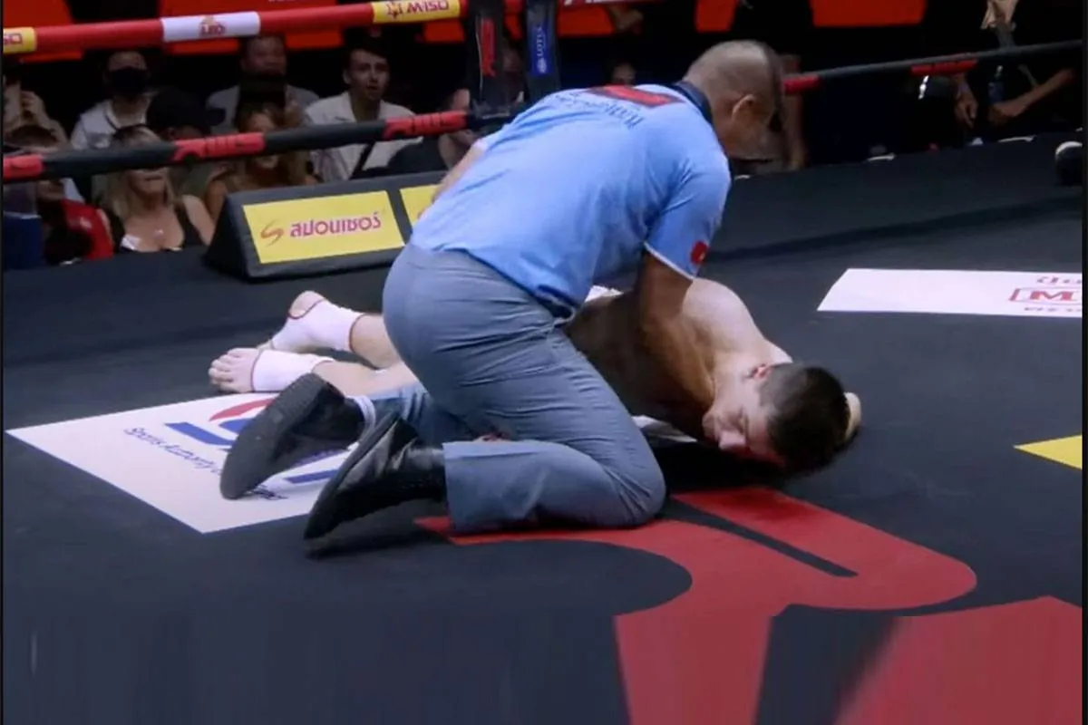 Kickbokser (23) sterft vlak voor gevecht: niemand greep in – nu is het te laat