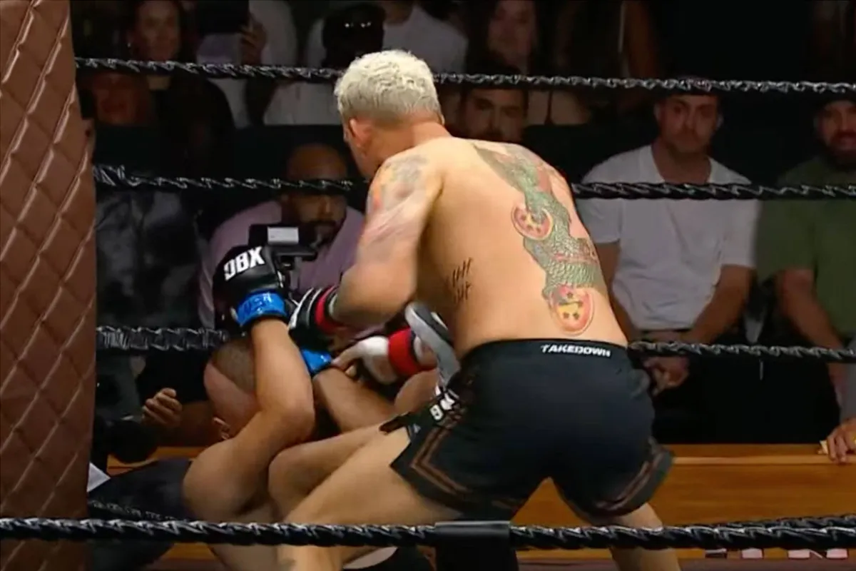 WRAAK is zoet! Ontslagen UFC-vechter beukt tegenstander zwaar onderuit in recordtijd