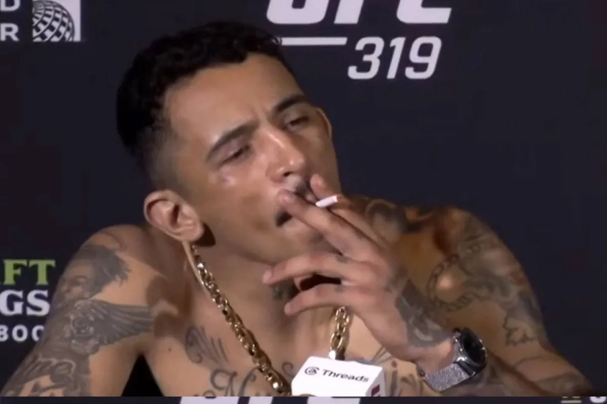 Hij rookt, zuipt en sloopt als een malle - deze UFC vechter houdt zich nergens aan en wint alles