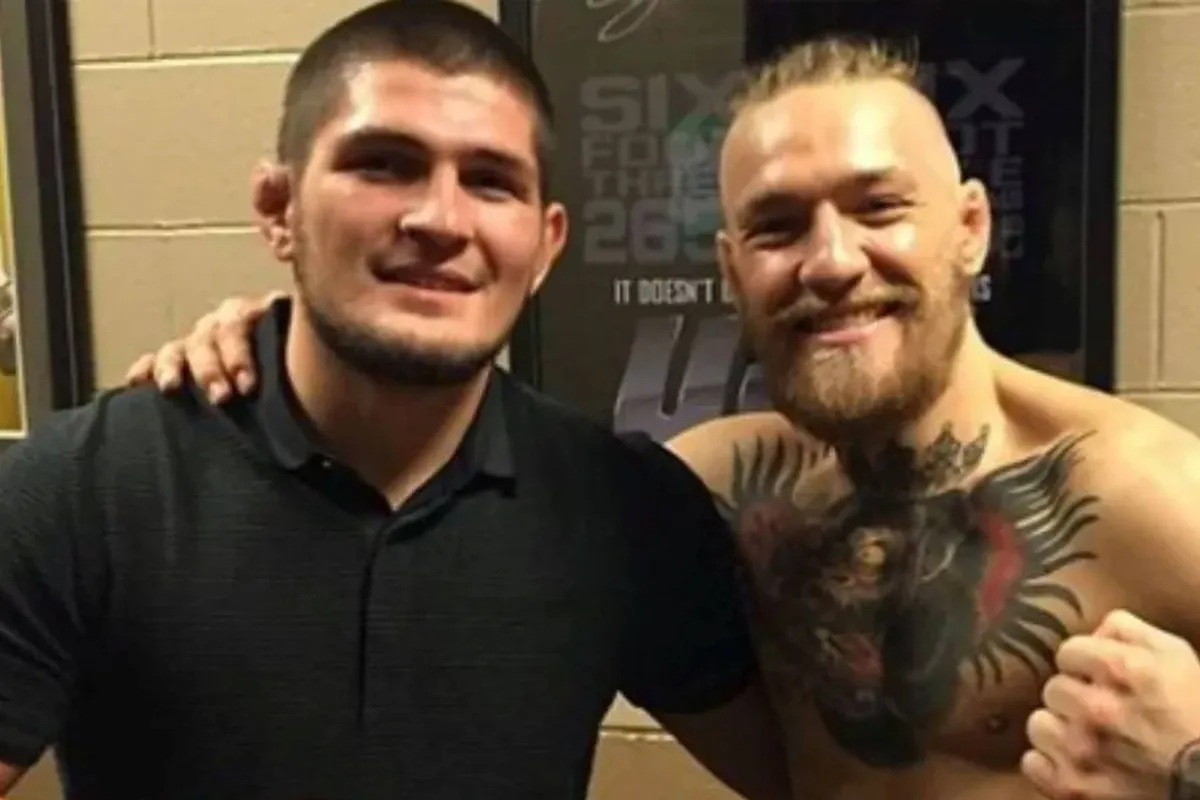 Brekend! UFC held Khabib vergeeft aartsrivaal McGregor - 'Allah geeft je een kans'