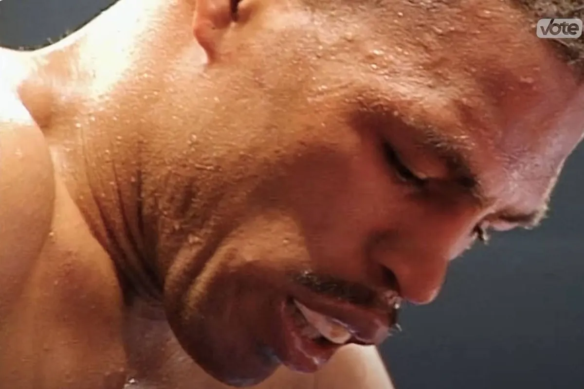 Hij sloeg iedereen neer… tot één gevecht zijn leven verwoestte