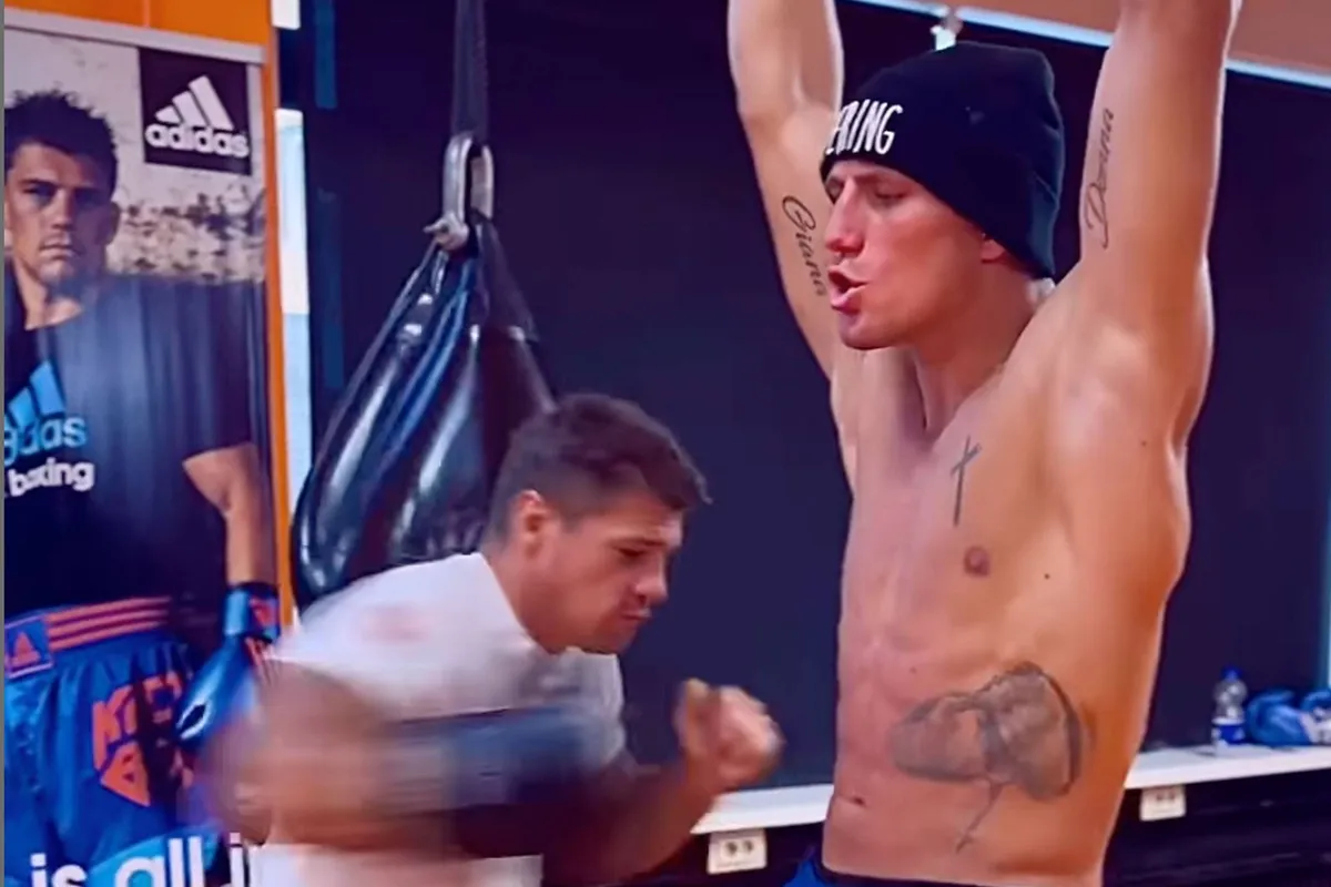 Bokssensatie Gradus Kraus tot het uiterste getest – dit moet je zien!