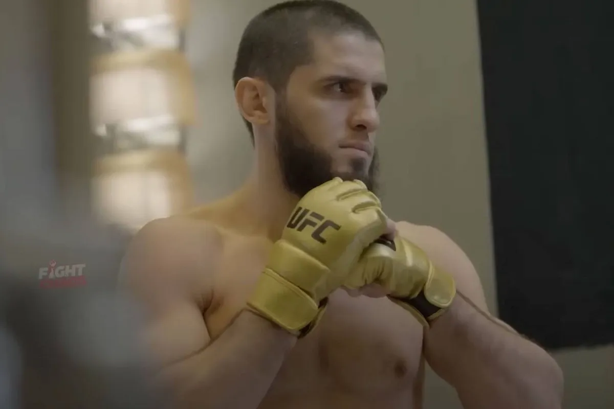 UFC ster Islam Makhachev sloopt zichzelf in helse bergtraining - voorbereiding op oorlog